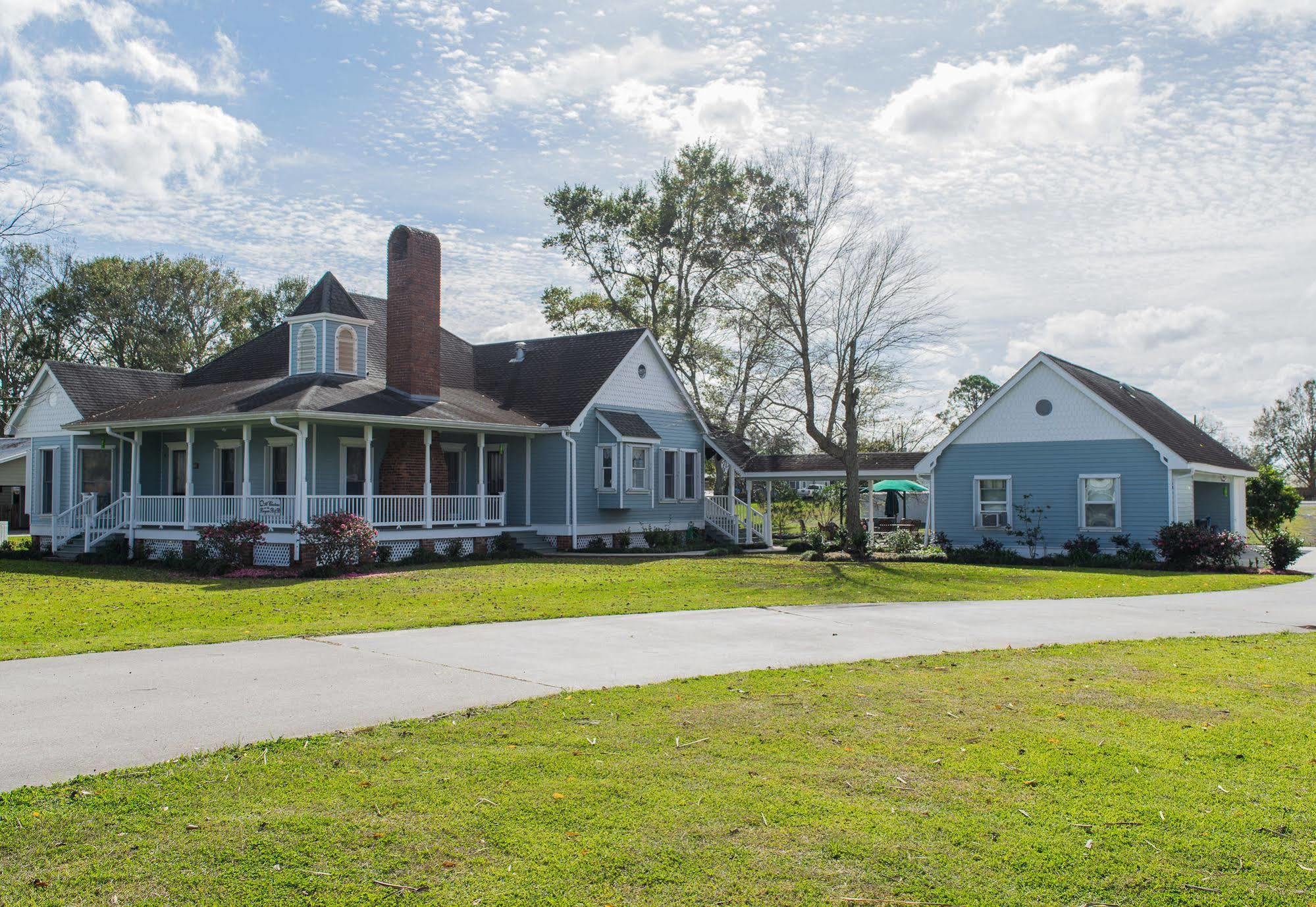A Chateau On The Bayou Bed & Breakfast Raceland Eksteriør billede